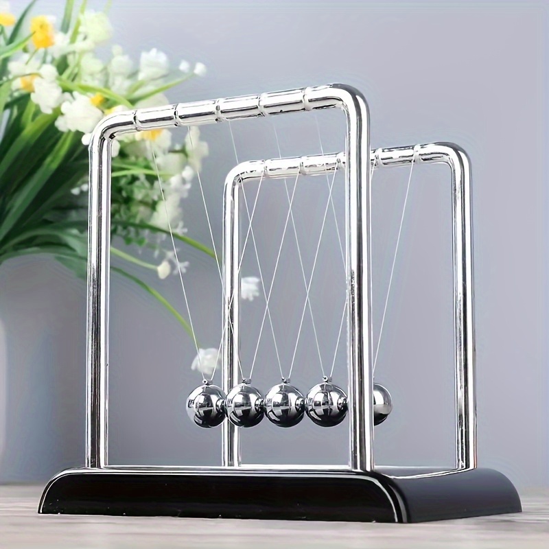 Newton Cradle Large - Ornement de bureau classique en métal